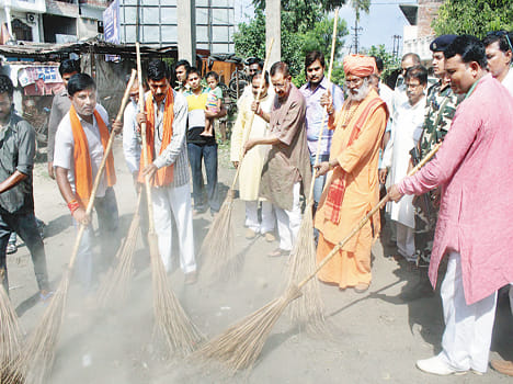 BJP MP Shachi Maharaj gave sarchastic remark on cong.v.president rahul 