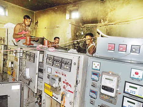 Cat of the city's power stalled