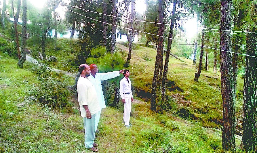 The village became a threat hanging electrical wires Chanduli