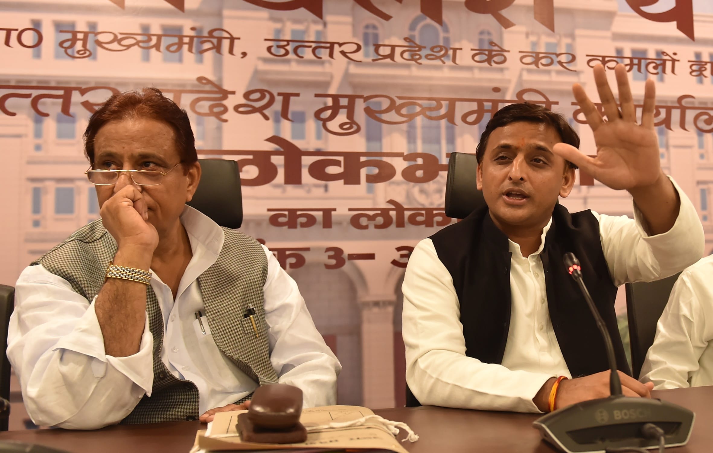 cm akhilesh speaks on ticket distribution