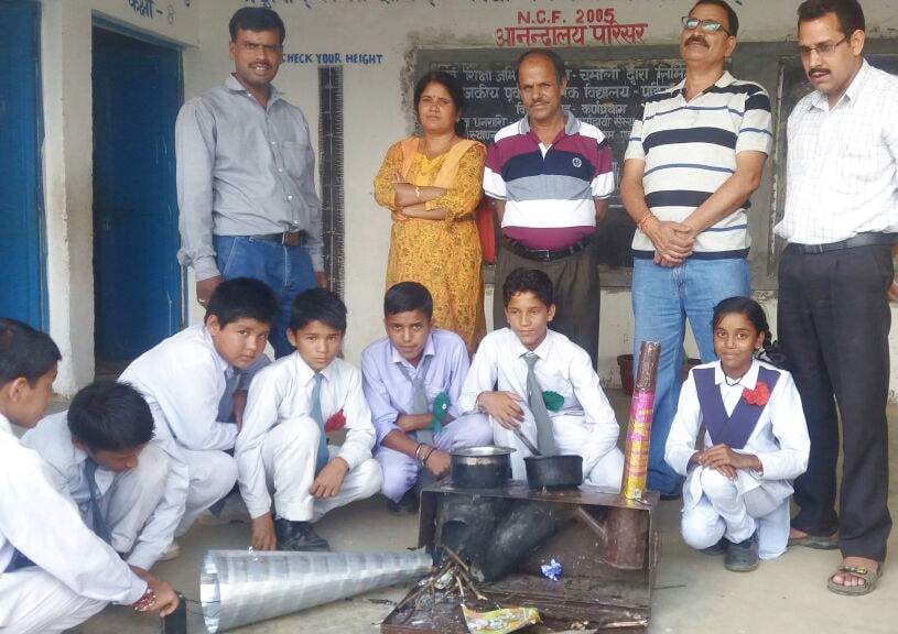 Students prepared smokeless stove.