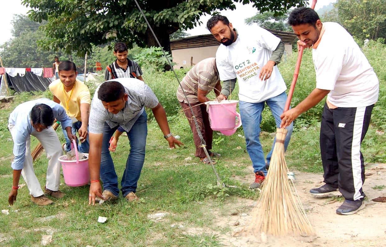 Mahatma Gandhi and Shastri Jayanti run on clean-up operation