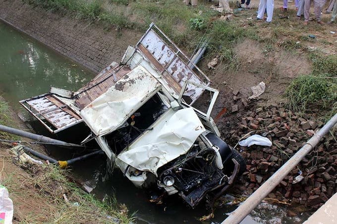 pickup fell in canal in sangrur of punjab, five people killed and many injured critically