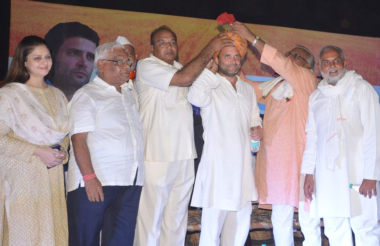 At the sight of his peasant thief, Mallya defaulters: Rahul.