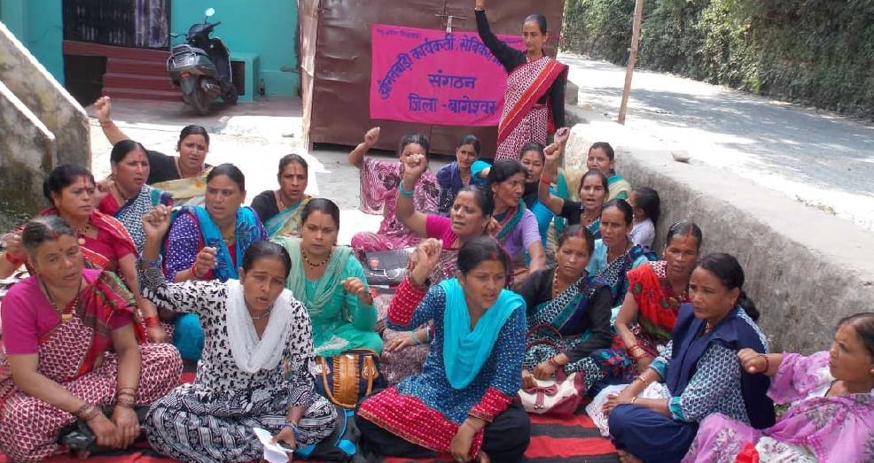Anganwadi workers continue agitation