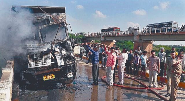 accident pinahat agra