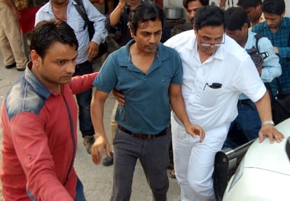  Nawazuddin Siddiqui  police station on notice