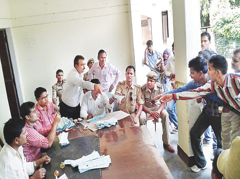 Gajendra win nine votes became prime