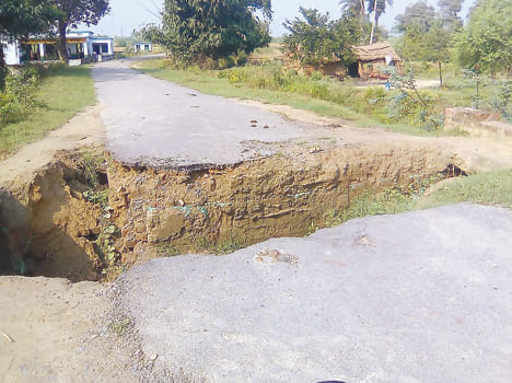 Bdahar Sgunapur route slew culvert was washed