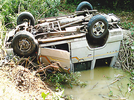 Uncontrollable Tata Sumo fell into the ditch, five injured