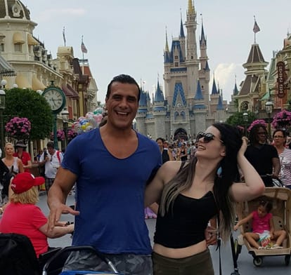 WWE World Heavyweight Champion Alberto Del Rio Stabbed With A Knife