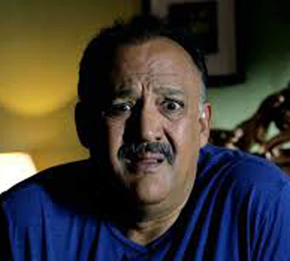 sanskari babujis drunk son misbehaves with cops-