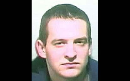female prison worker jailed for one year for making relationship with prison 