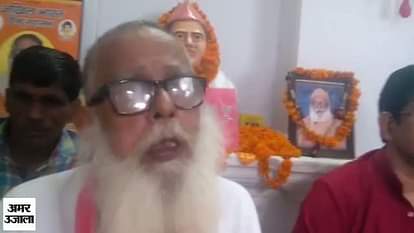 Hindu mahasabha fixed Gandhi murderer nathuram godse statue in Meerut