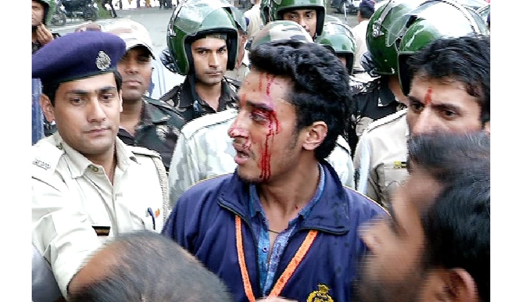 Riot at HPU befor NAAC team Inspection.