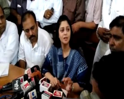 Senior Congress leader and film actor Nagma attack on BJP government