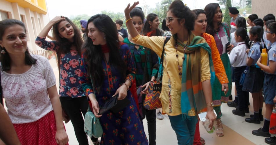 stress on border after surgical strike and pakistani girls returned back safely, praised india