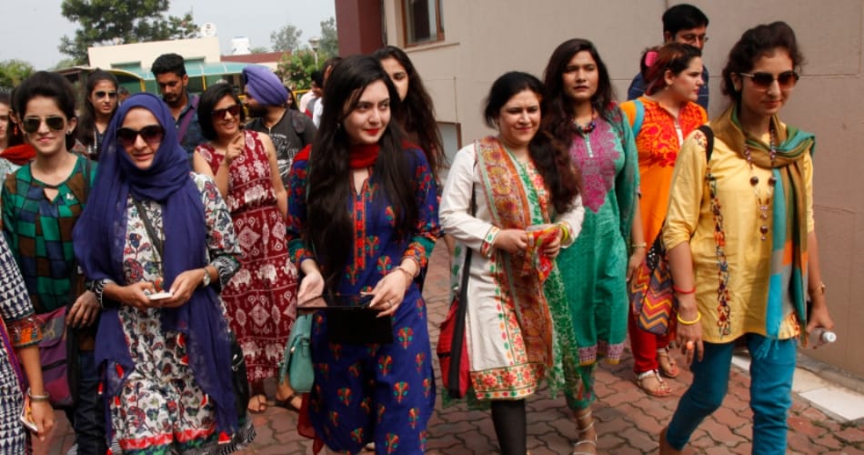 stress on border after surgical strike and pakistani girls returned back safely, praised india