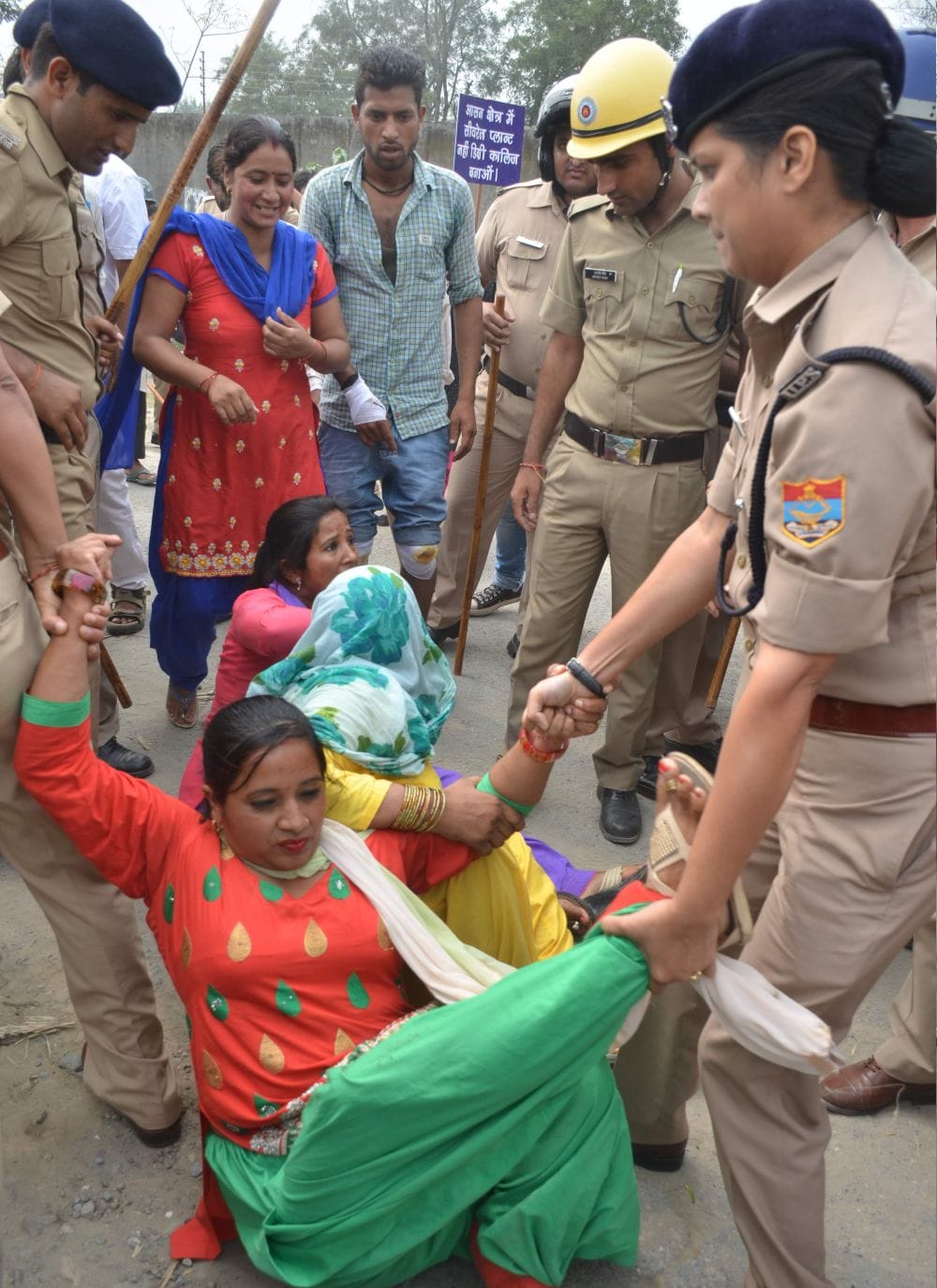 police lathicharge on shishambara plant foundation ceremony