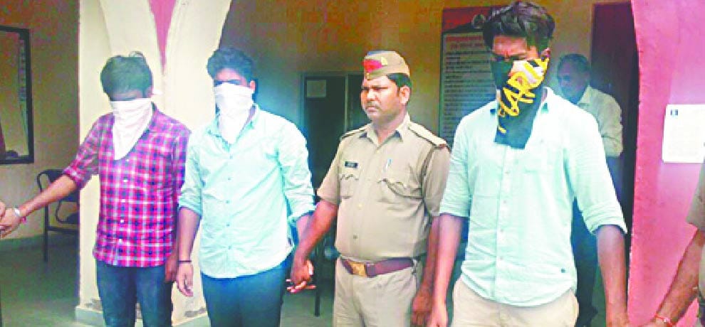 hree students accused of ragging bail, saying there's beating