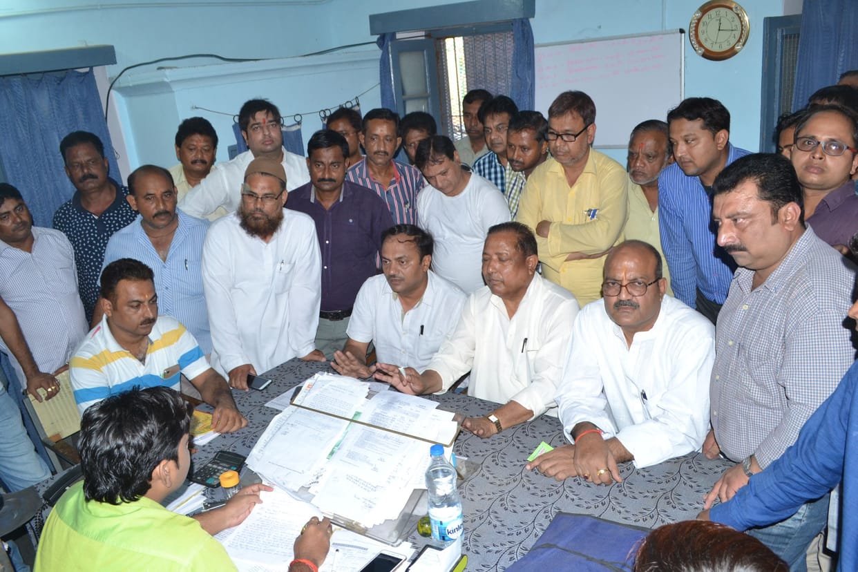 Traders raging on electricity defaulters to jail 