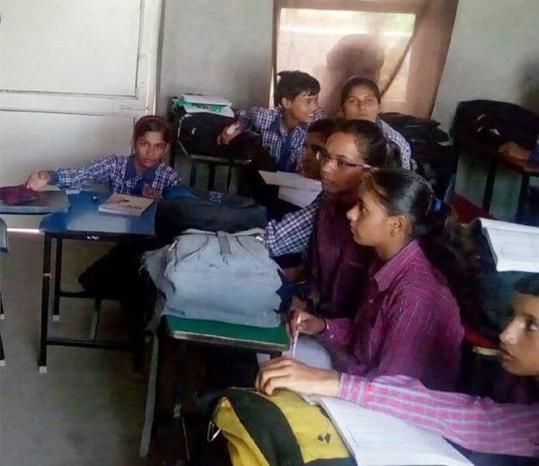  unique talent of girls can write with both hands