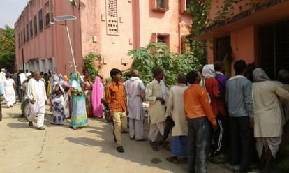 five labours died in accident on Gazipur-hazipur road in Varanasi