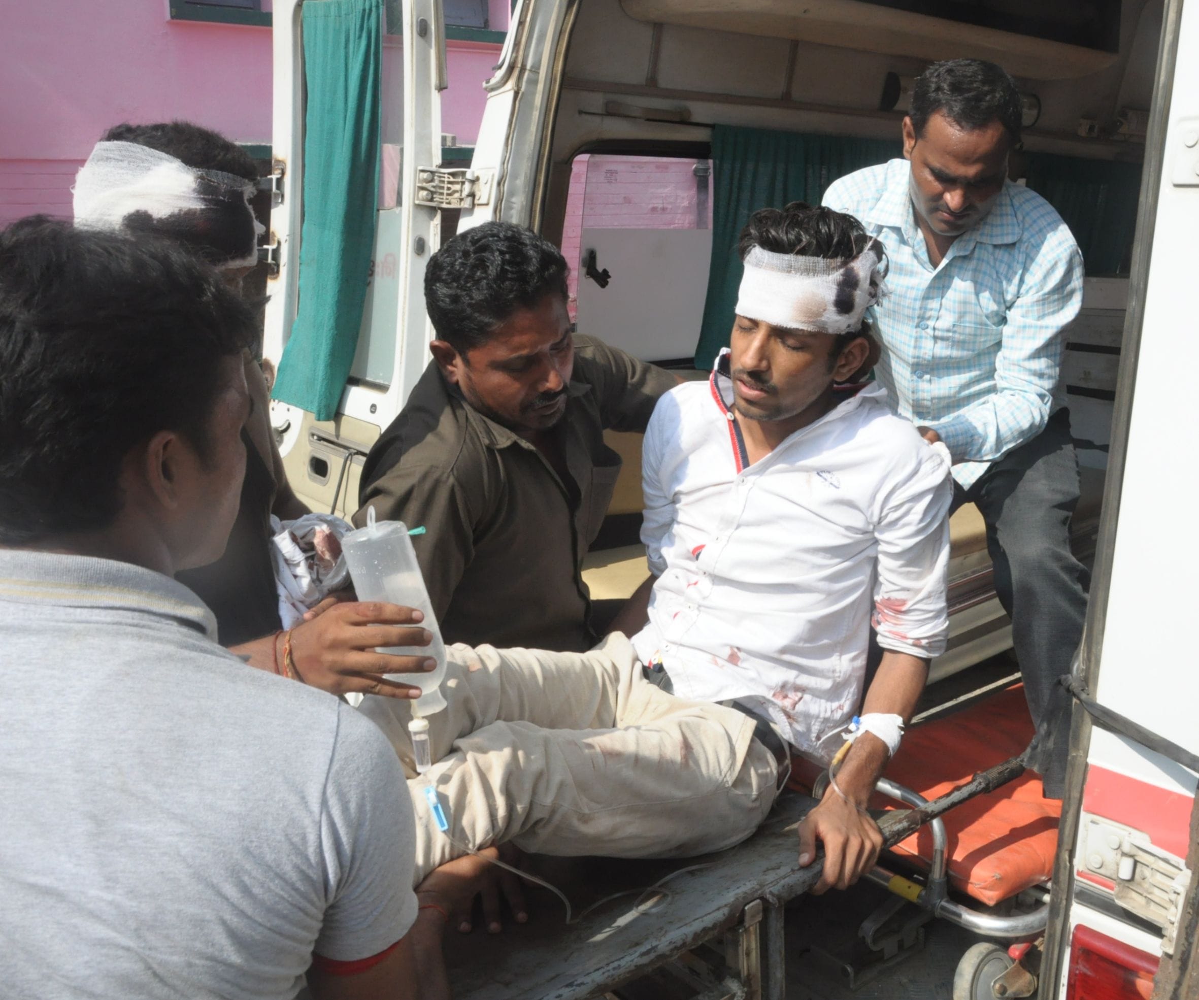 student leader of allahabad university died in car accident