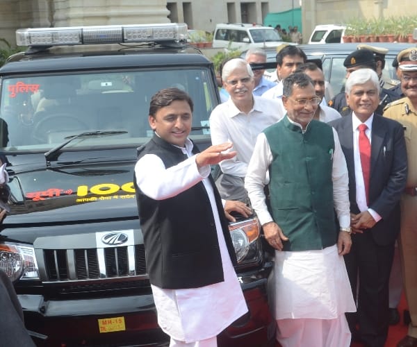 cm akhilesh launches dial 100 logo