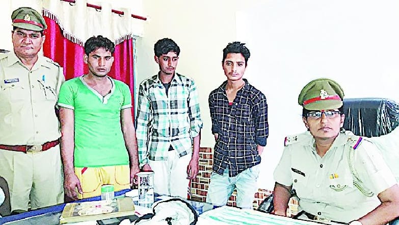 Robbery of three accused on remand