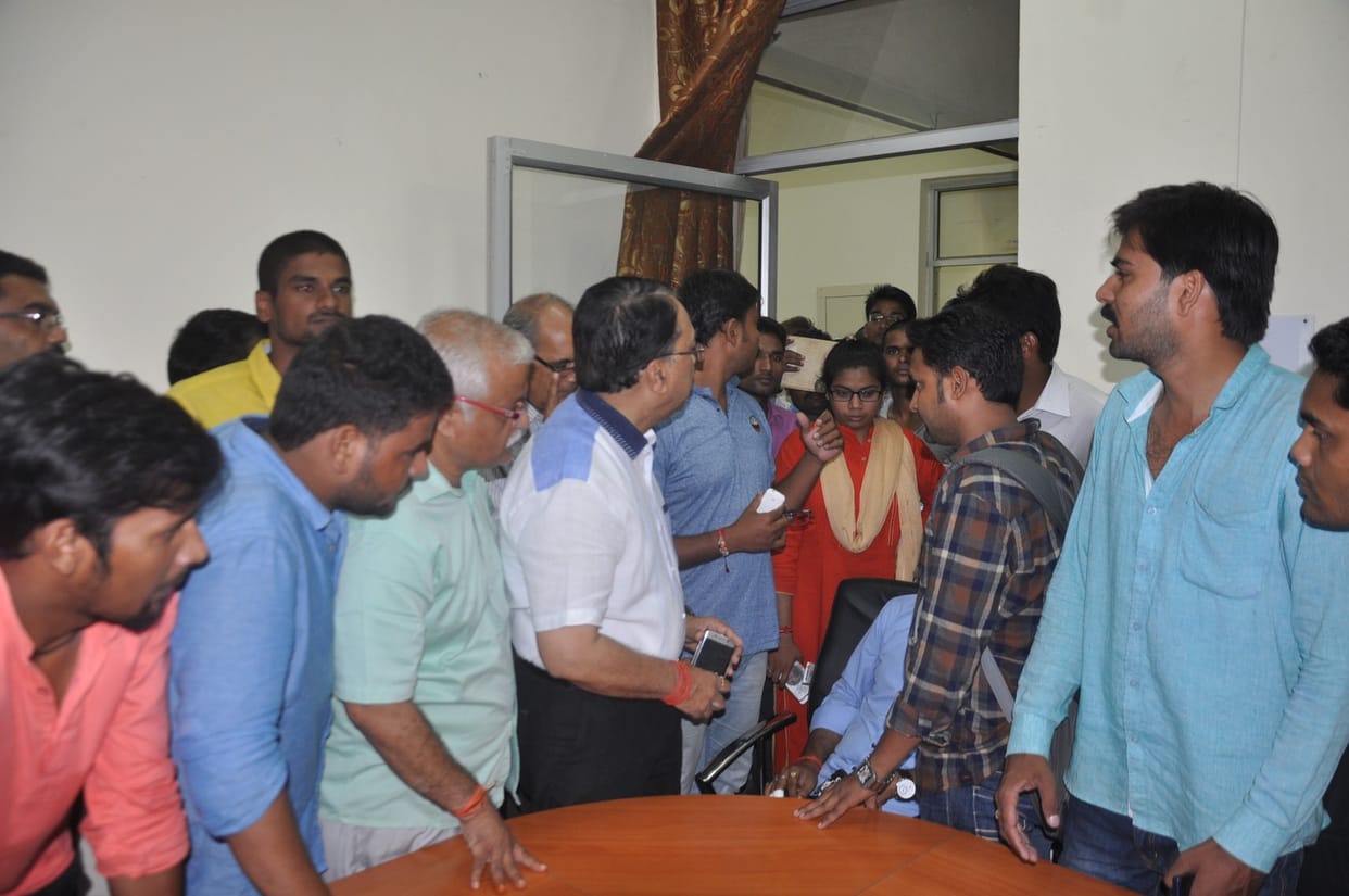 MBA Students are beaten in university