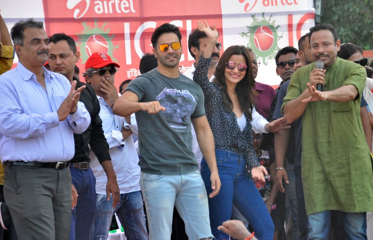 Aalia Bhatt and Varun Dhawan comes gorakhpur