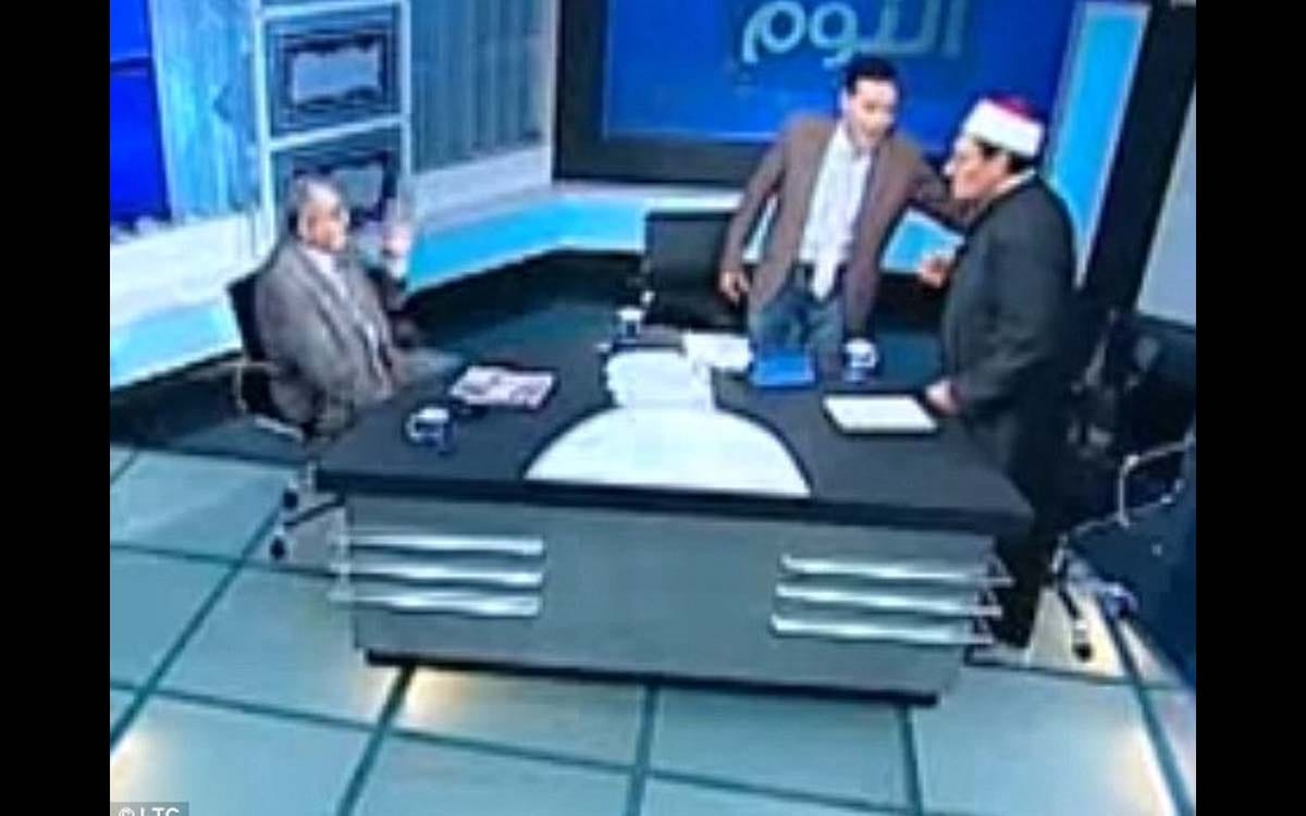 an imam beaten by lawyer in Australia during live show 
