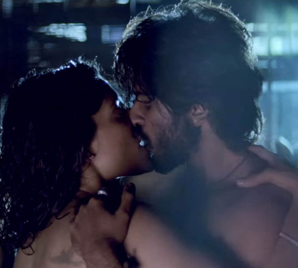 saiyyami kher and harshwardhan kapoor's love making photos goes viral 