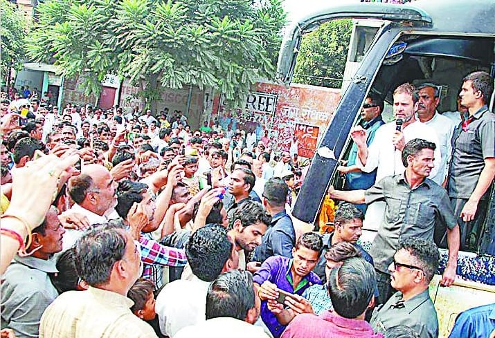 Rahul Gandhi's road show drew in crowds
