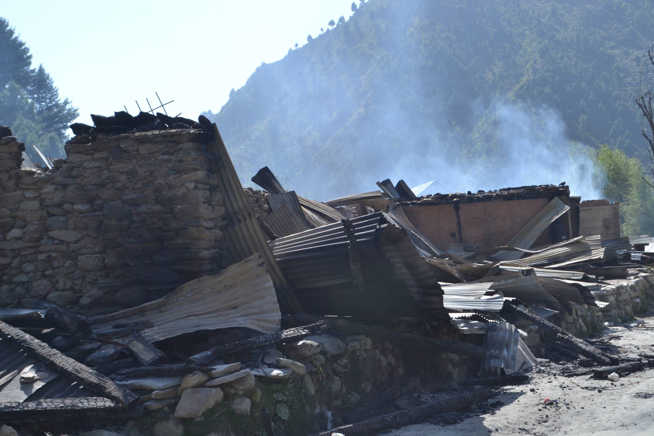 pakistan voilates ceasefire in jammu fires 28 shops