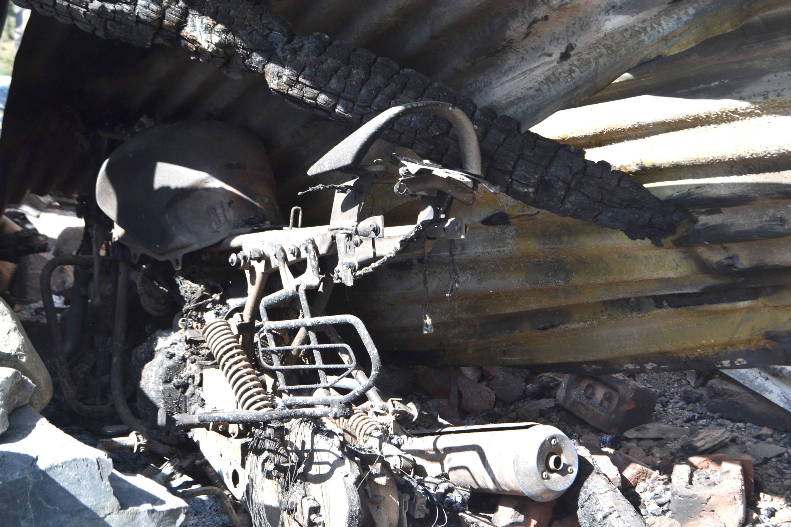 pakistan voilates ceasefire in jammu fires 28 shops