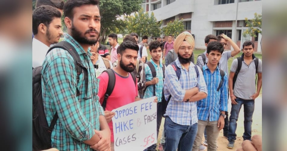 SFS Protest against fee hikes in Examination