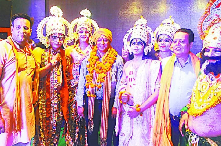 Bharat Ram, the solder on the viewer feeling overwhelmed