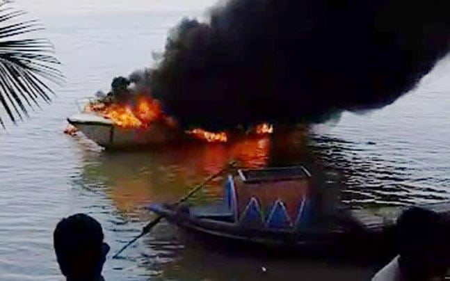 Kolkata: Navy's fast interceptor boat catches fire, 2 injured