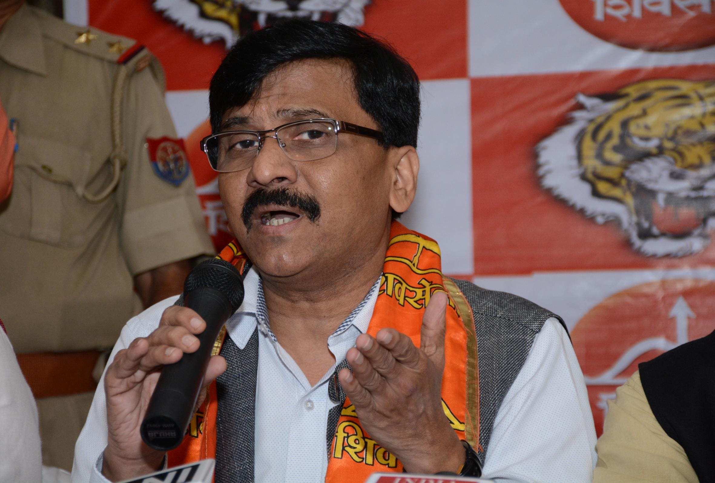 Shivsena MP sanjay raut reacts on salman for supporting pak actors.