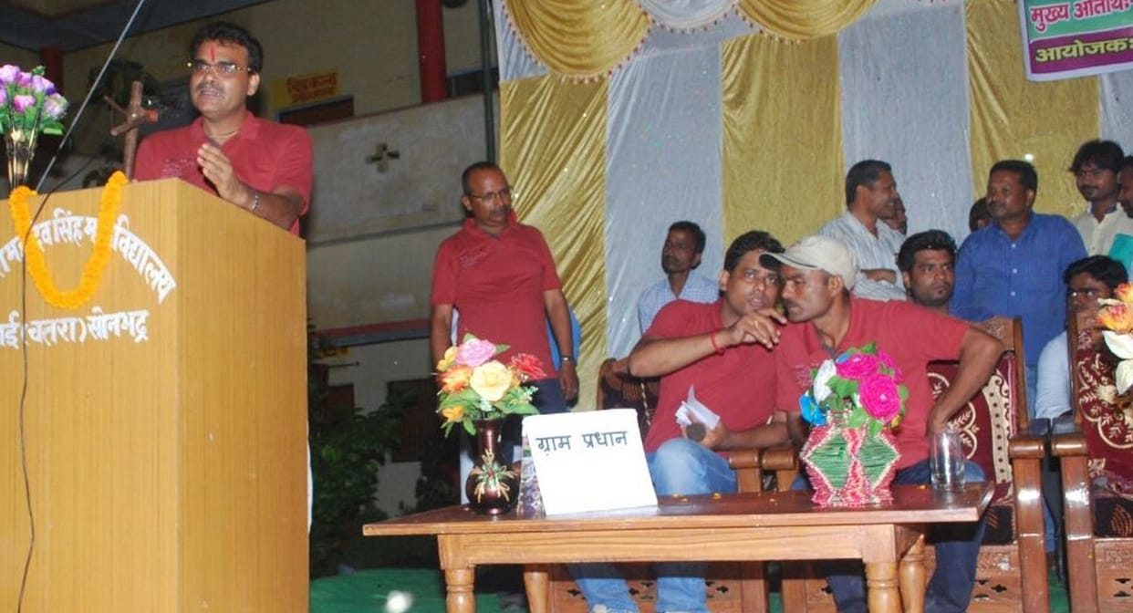 Lamps out of glossed die Gaurav Yatra