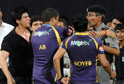 Shah Rukh Khan Welcome at Wankhede Stadium Again