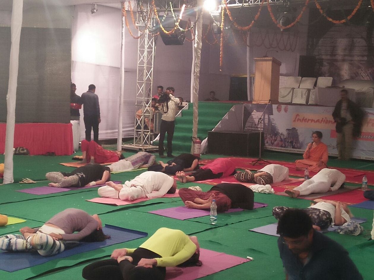 international yoga festival starts in jageshwar dham.