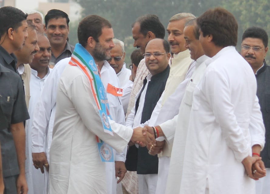 Last day of the Rahul road show crowd in Meerut