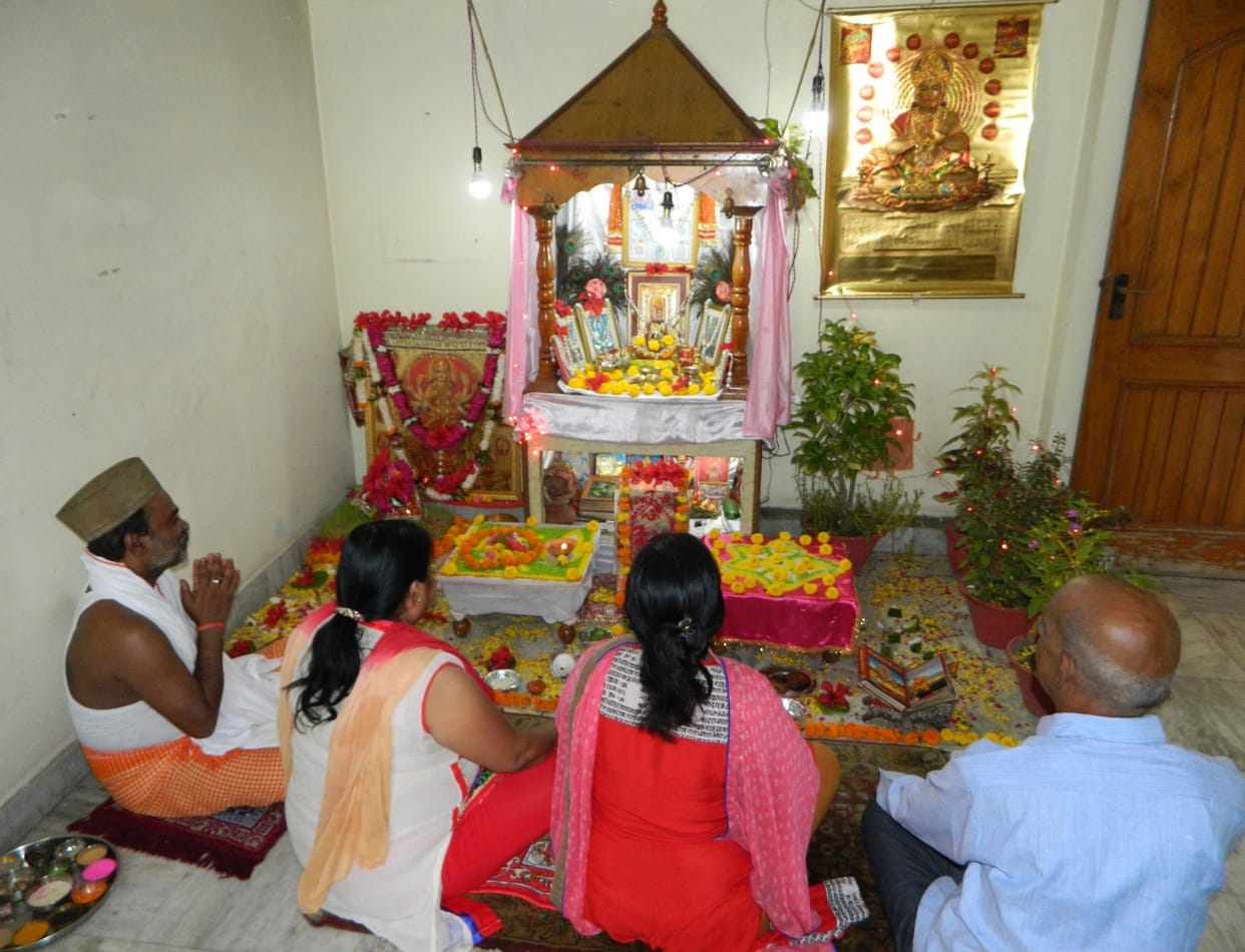 The devotees worship Kushmanda