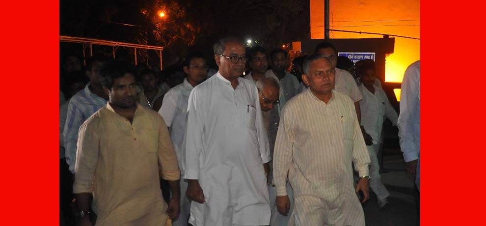 fight among congress supportes as the went to welcomed rahul gandhi