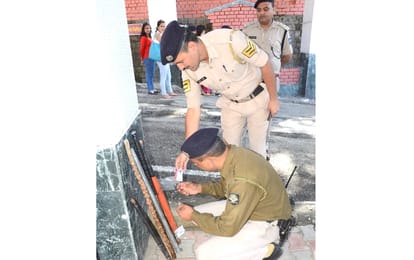 Shimla police Checking at HPU, Rods and Hockey Sticks Recovered from Employees Vehicles.