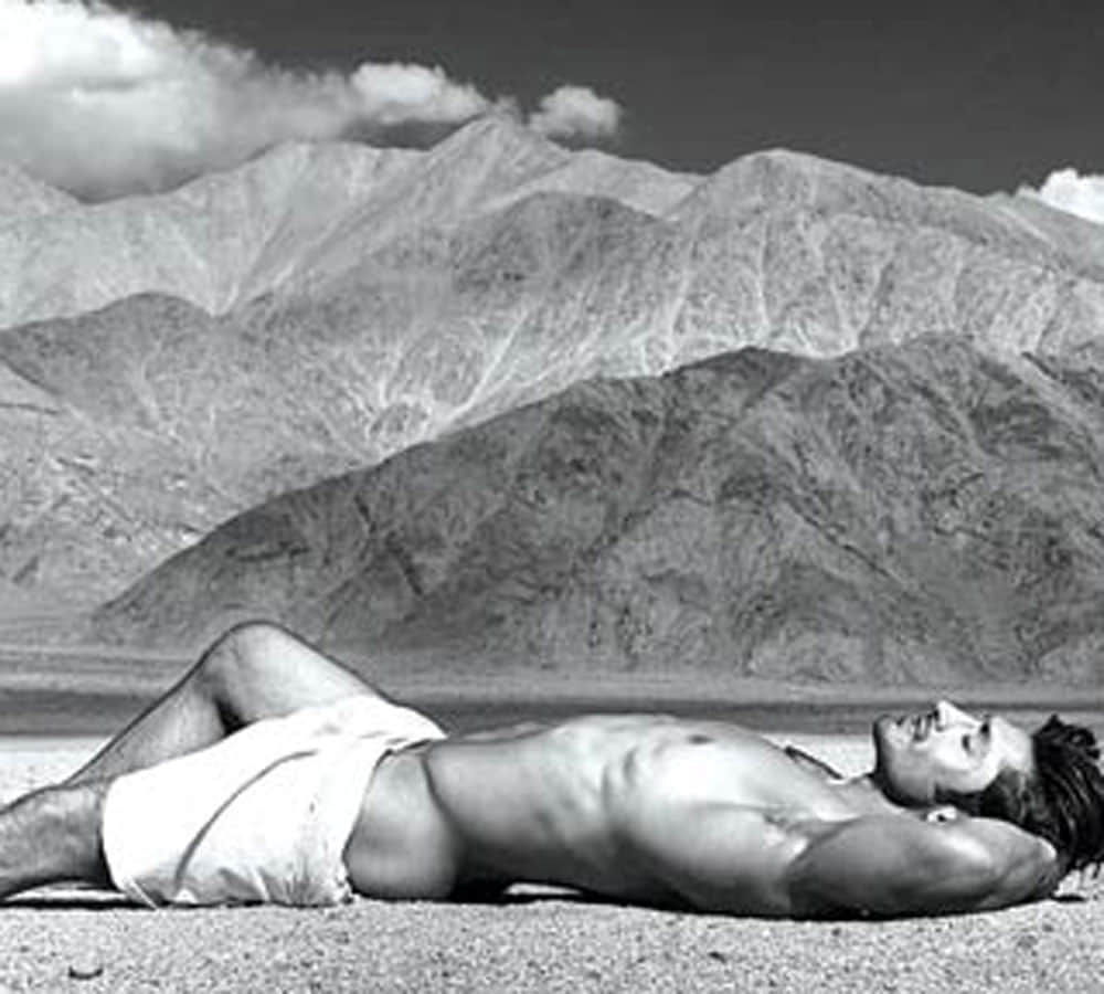 bollywood celebrities posted their naked pics on social media