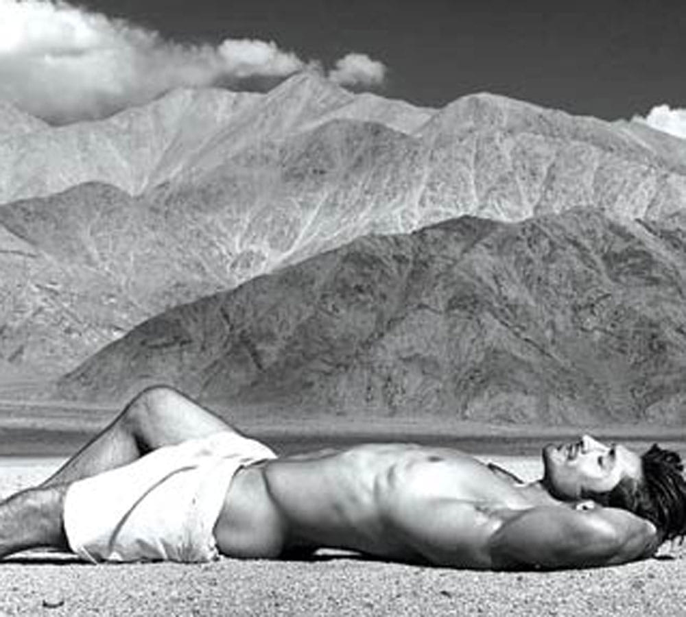 bollywood celebrities posted their naked pics on social media